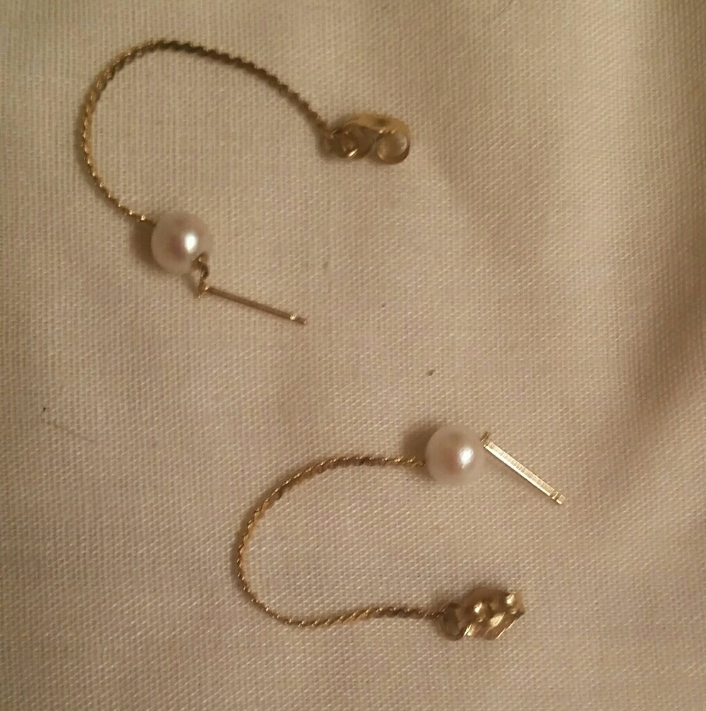 Pearl earings